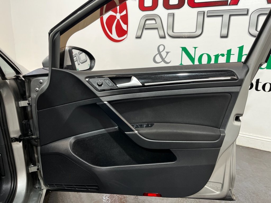 Used Volkswagen Golf 2017 for sale - 76797647: Photo 20