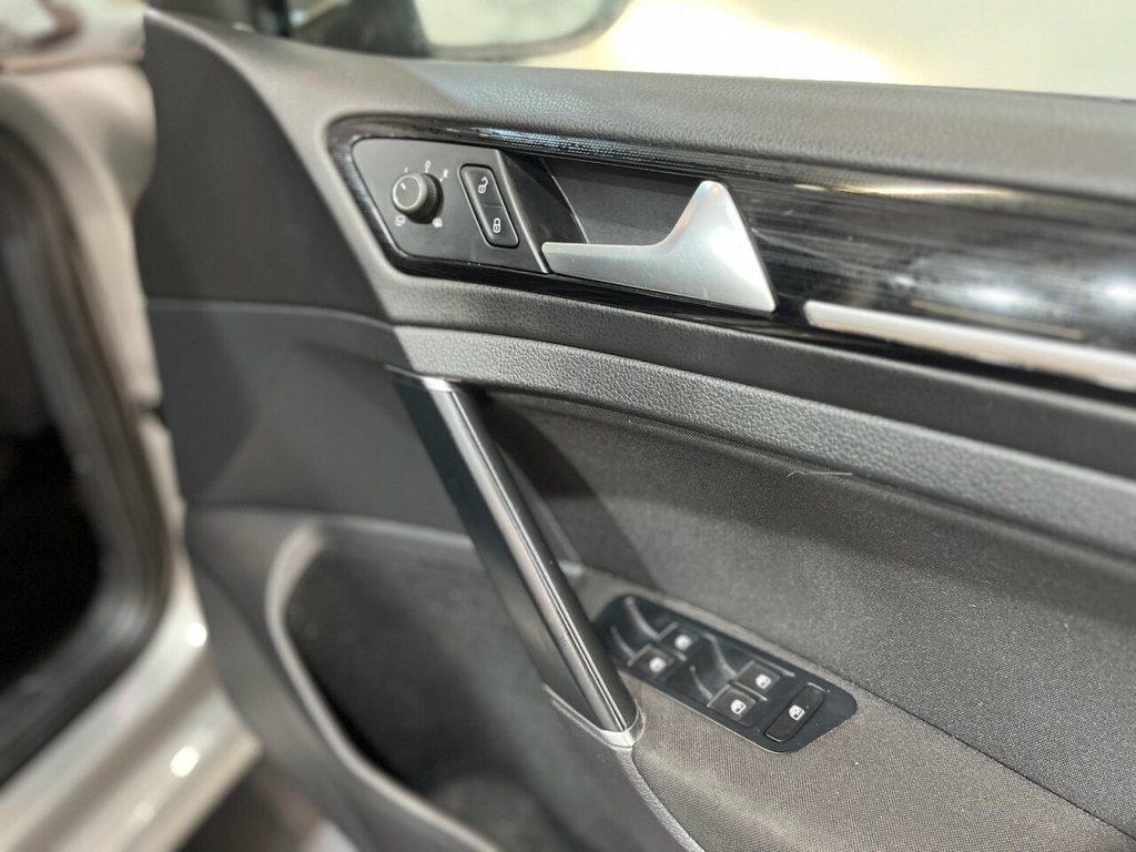 Used Volkswagen Golf 2017 for sale - 76797647: Photo 21