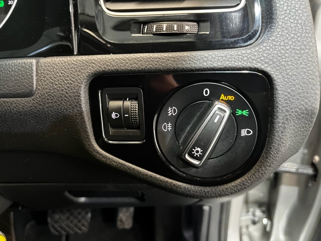 Used Volkswagen Golf 2017 for sale - 76797647: Photo 22