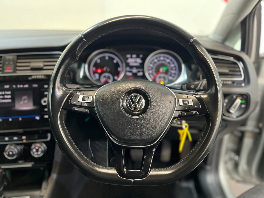Used Volkswagen Golf 2017 for sale - 76797647: Photo 24