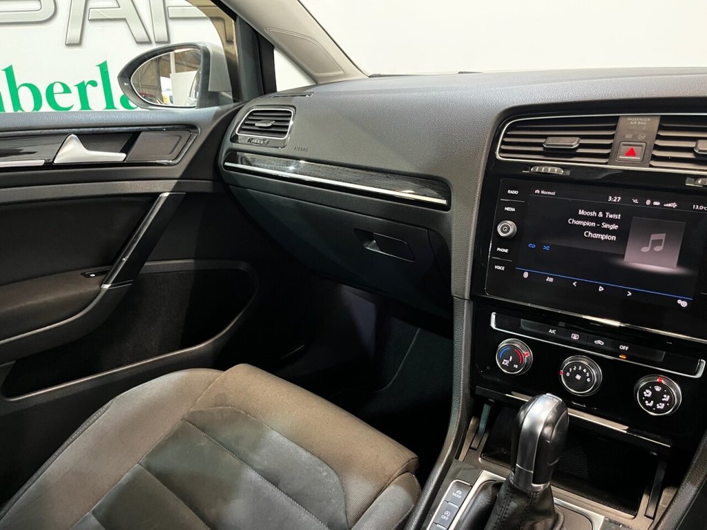 Used Volkswagen Golf 2017 for sale - 76797647: Photo 25