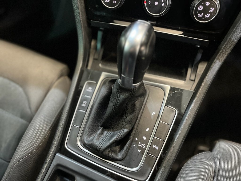 Used Volkswagen Golf 2017 for sale - 76797647: Photo 26