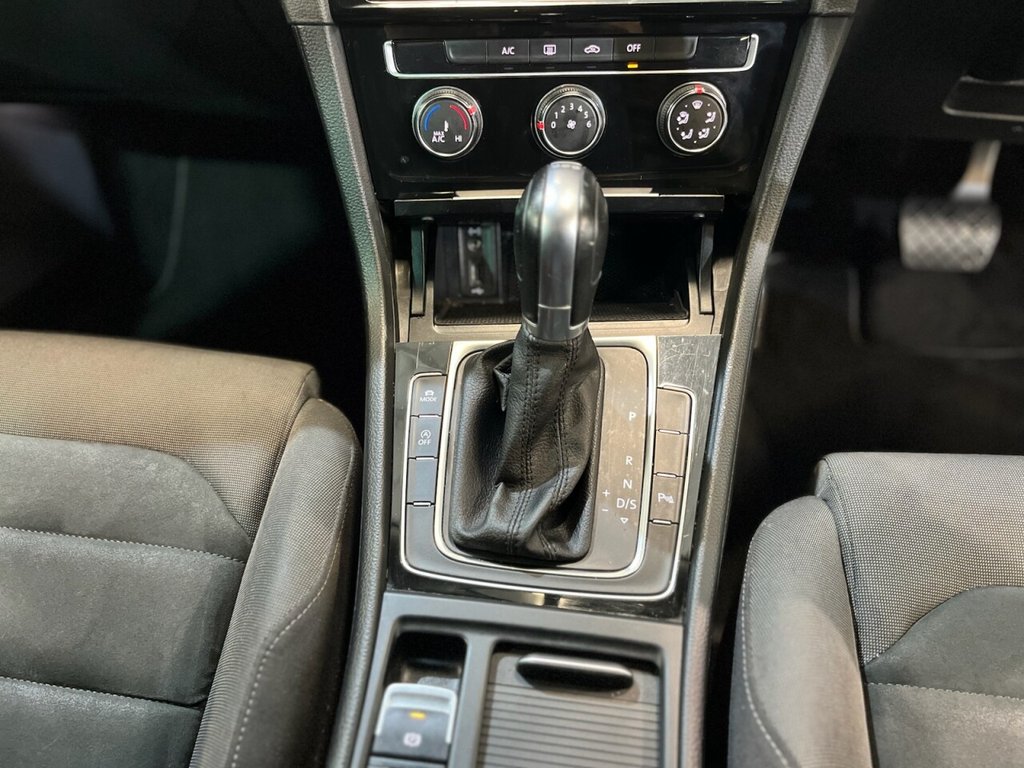 Used Volkswagen Golf 2017 for sale - 76797647: Photo 27