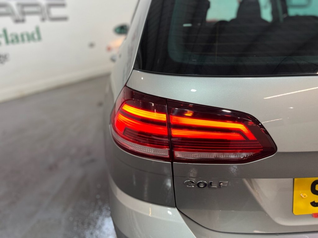 Used Volkswagen Golf 2017 for sale - 76797647: Photo 34