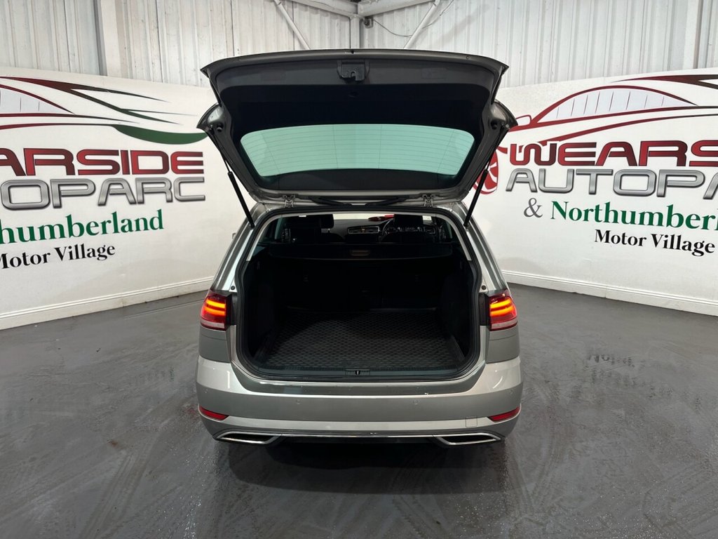 Used Volkswagen Golf 2017 for sale - 76797647: Photo 40