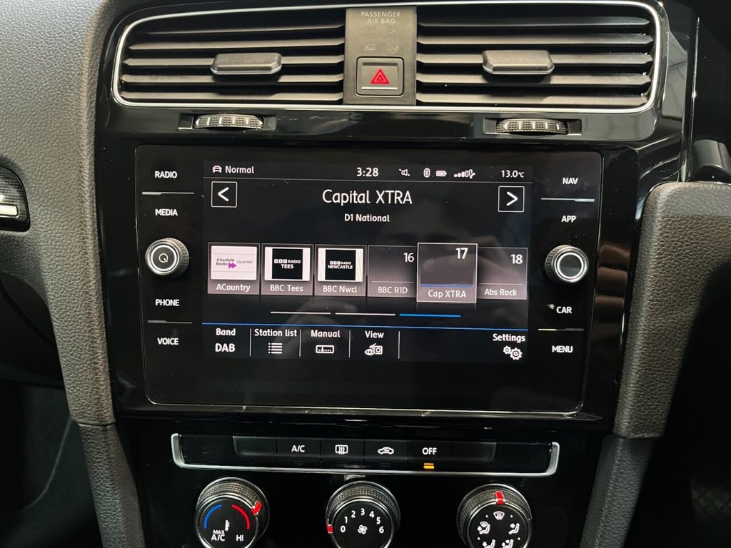 Used Volkswagen Golf 2017 for sale - 76797647: Photo 44