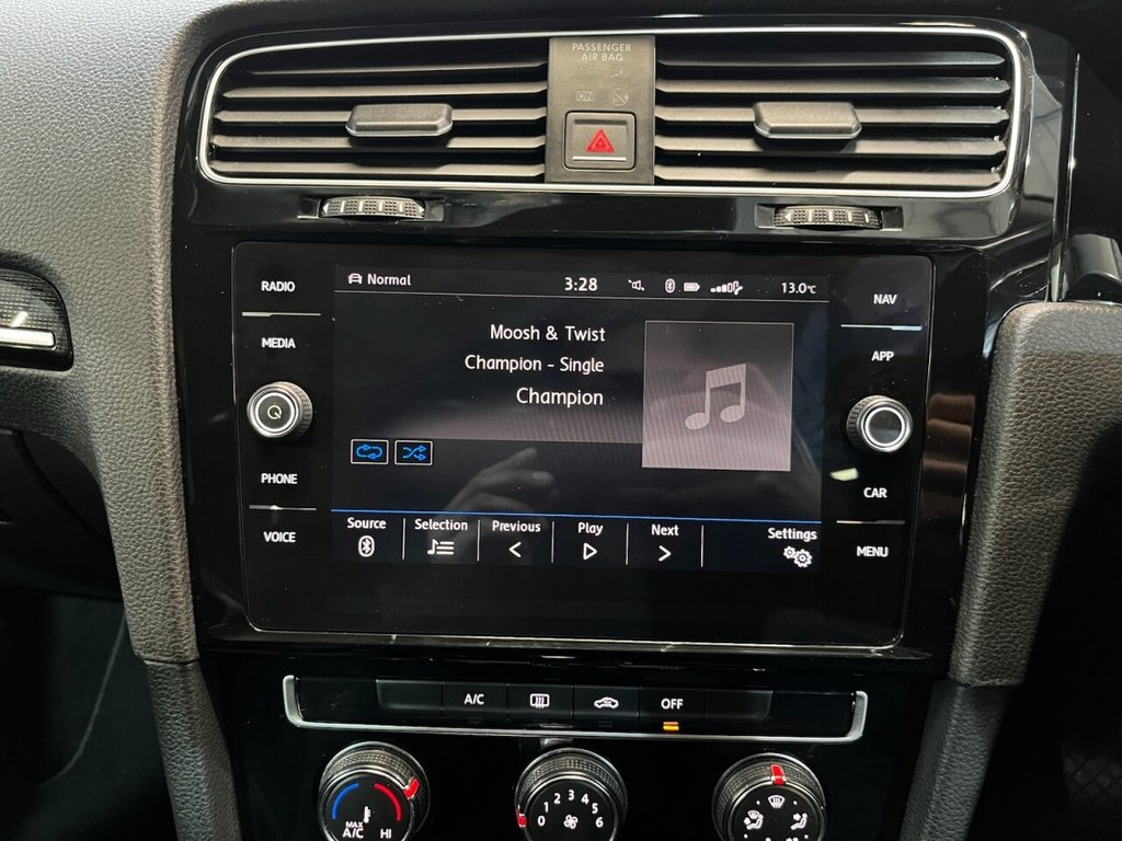 Used Volkswagen Golf 2017 for sale - 76797647: Photo 45