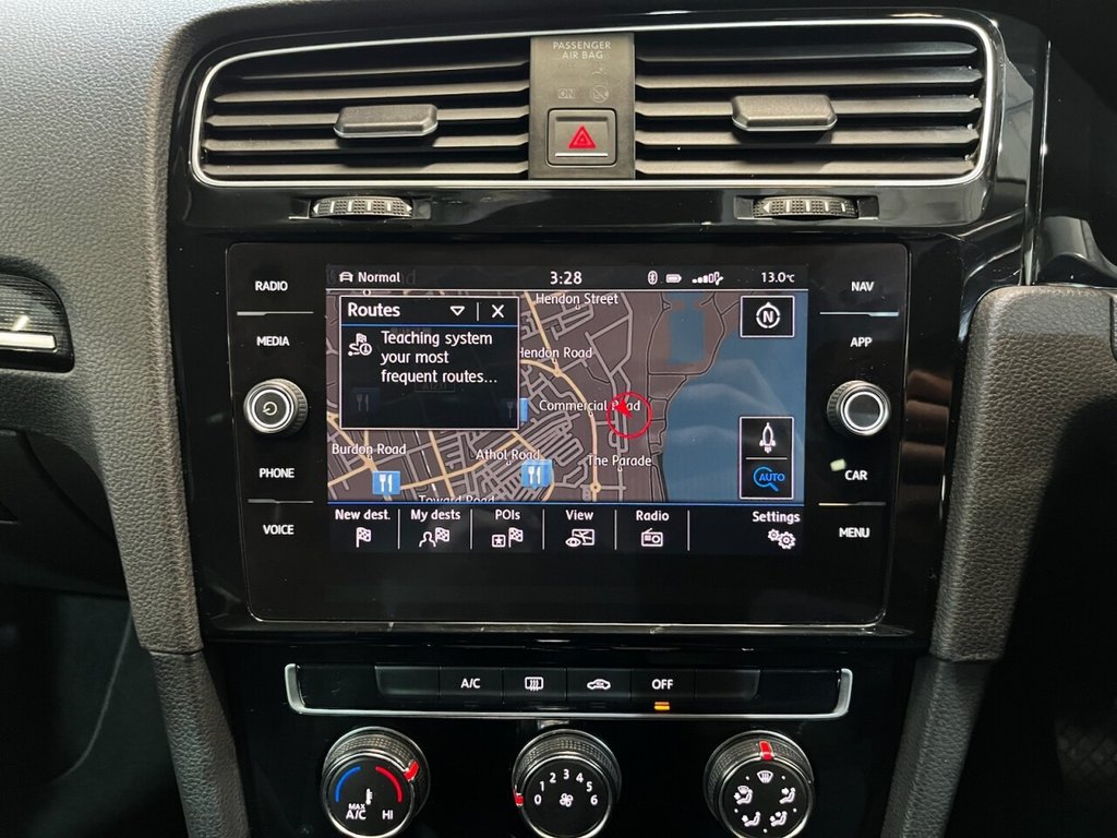 Used Volkswagen Golf 2017 for sale - 76797647: Photo 46