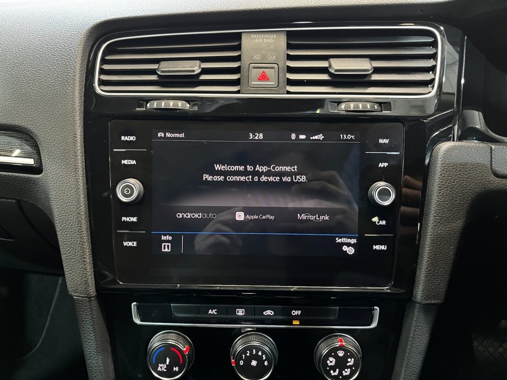 Used Volkswagen Golf 2017 for sale - 76797647: Photo 47