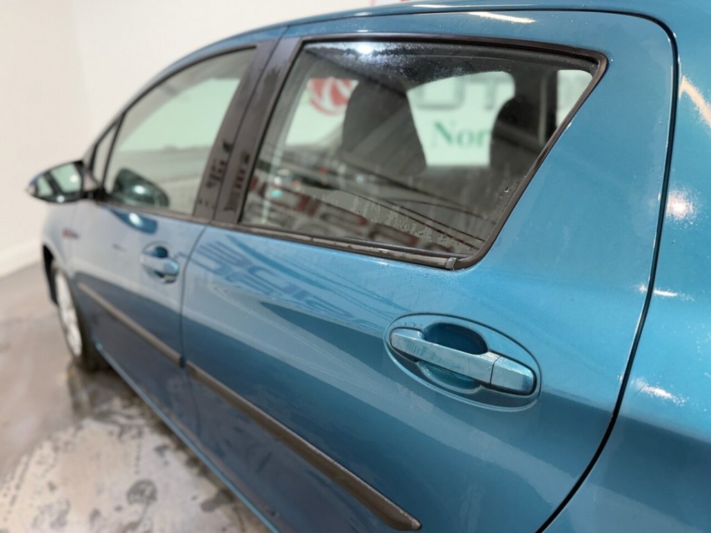 Used Toyota Yaris 2012 for sale - 76591122: Photo 10