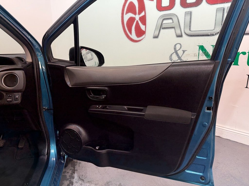 Used Toyota Yaris 2012 for sale - 76591122: Photo 11