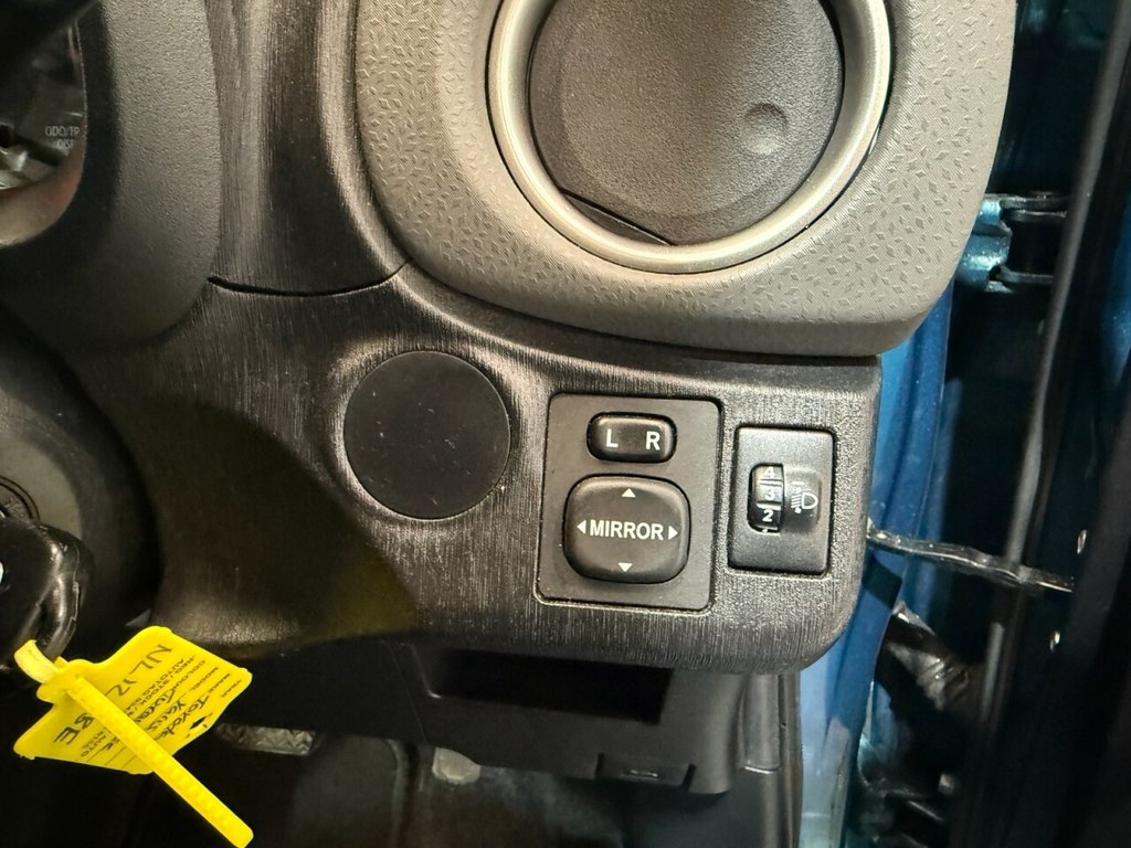 Used Toyota Yaris 2012 for sale - 76591122: Photo 15