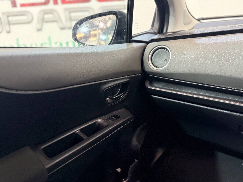 Used Toyota Yaris 2012 for sale - 76591122: Photo 23