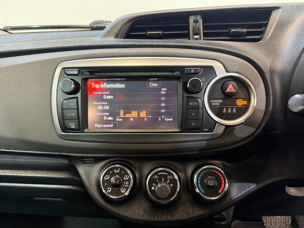 Used Toyota Yaris 2012 for sale - 76591122: Photo 24