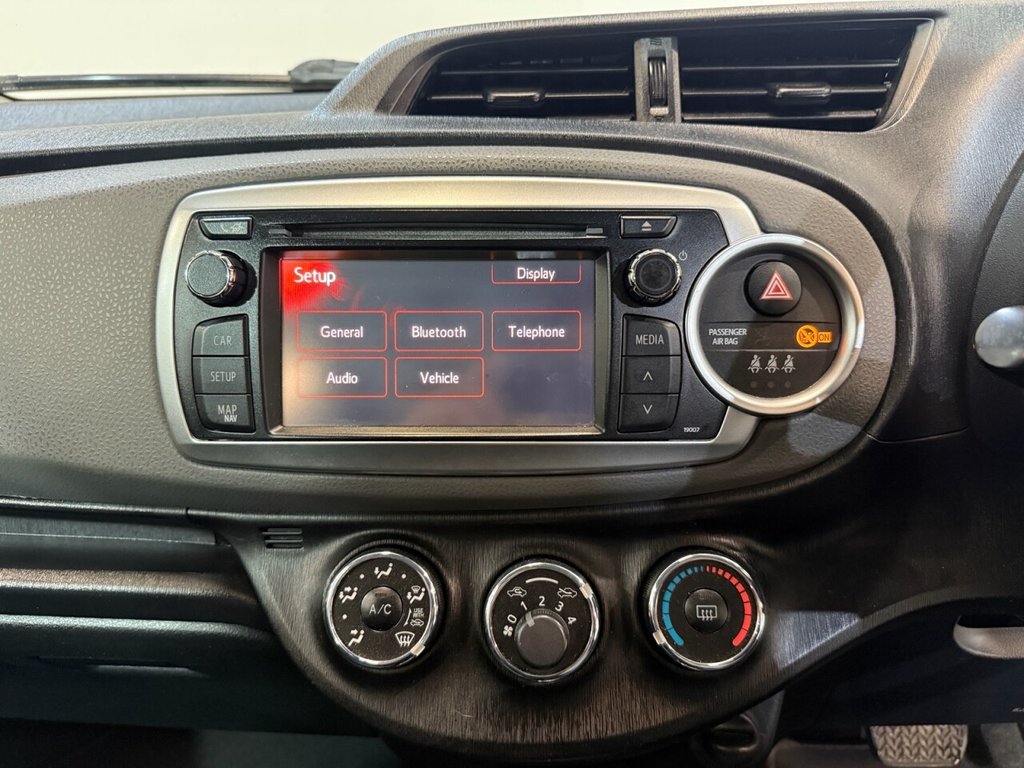 Used Toyota Yaris 2012 for sale - 76591122: Photo 25