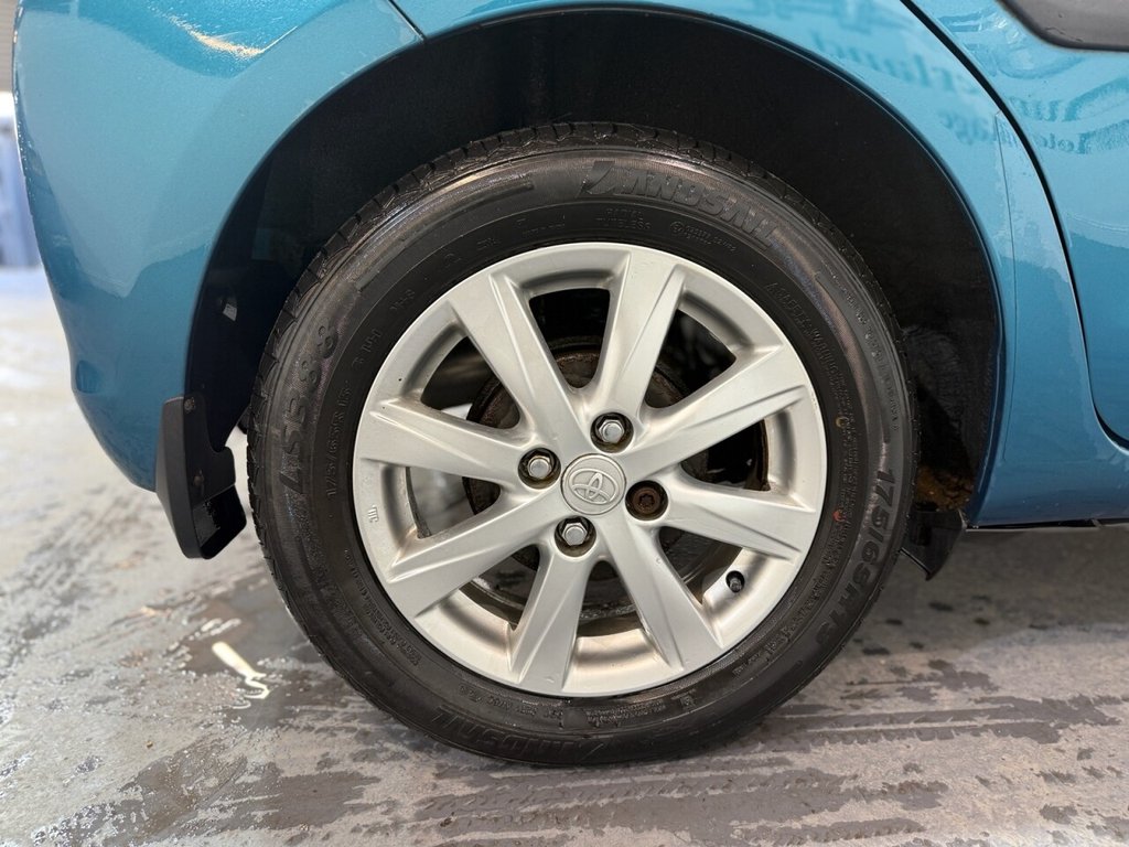 Used Toyota Yaris 2012 for sale - 76591122: Photo 37