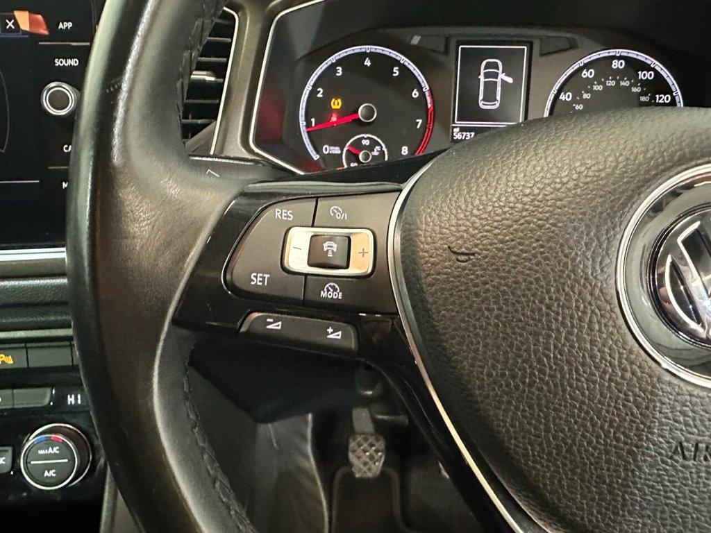 Used Volkswagen T-Roc 2018 for sale - 76454607: Photo 11