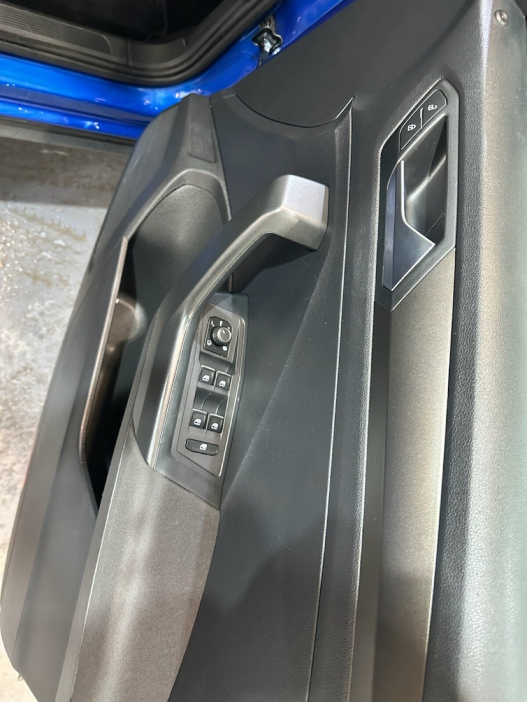 Used Volkswagen T-Roc 2018 for sale - 76454607: Photo 17