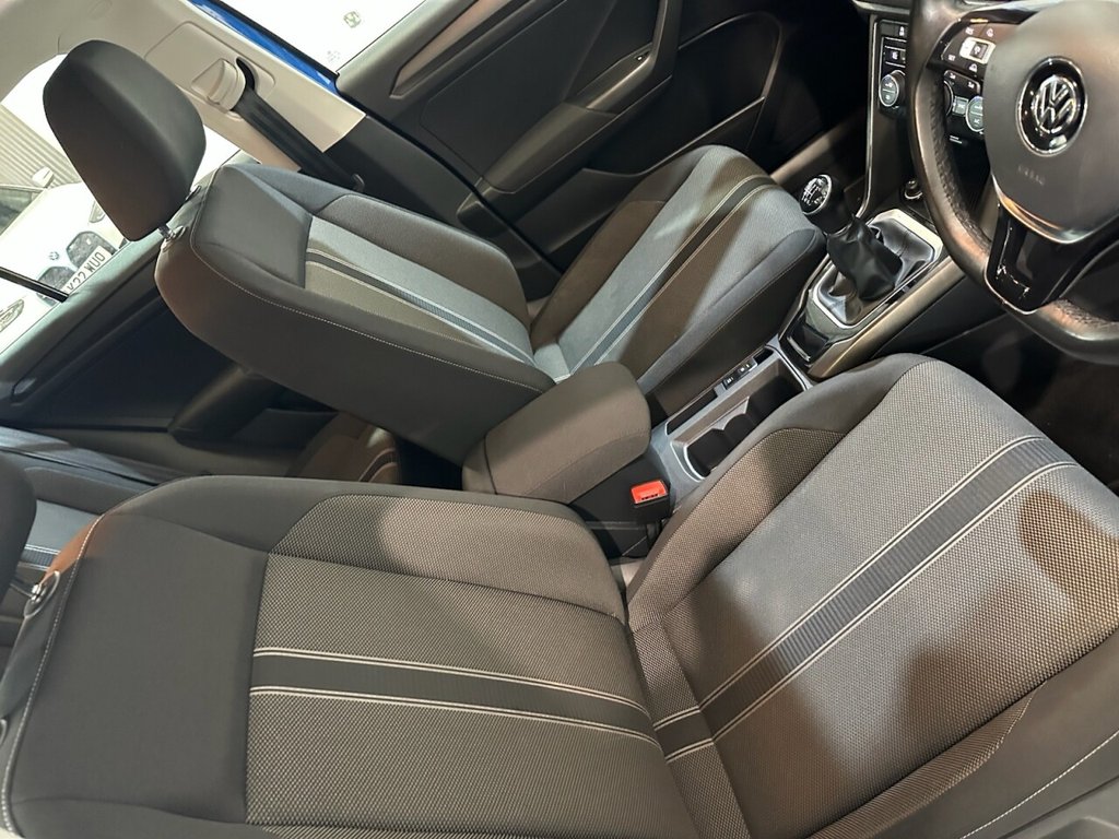 Used Volkswagen T-Roc 2018 for sale - 76454607: Photo 8