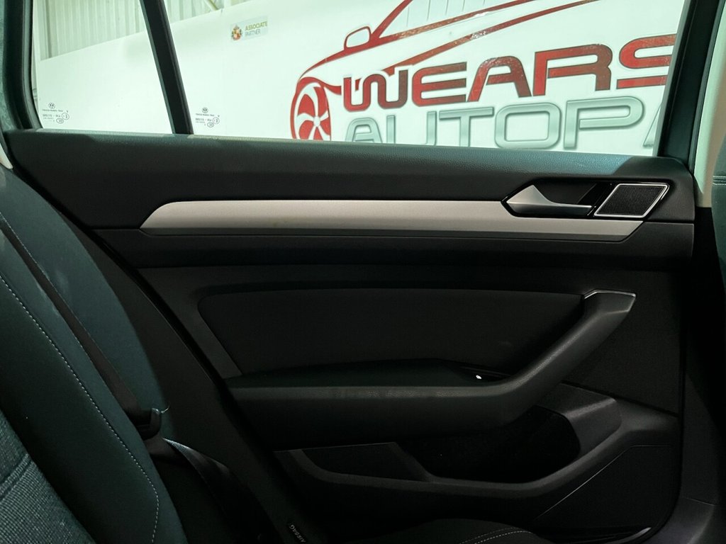 Used Volkswagen Passat 2017 for sale - 76395649: Photo 17