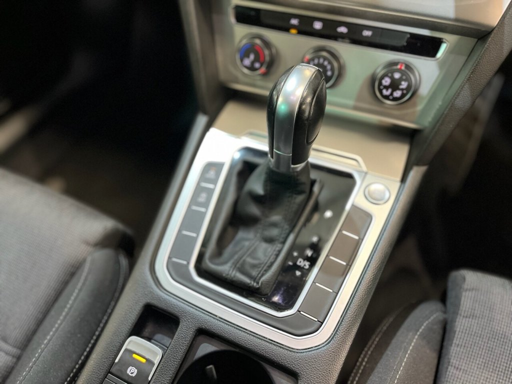 Used Volkswagen Passat 2017 for sale - 76395649: Photo 25