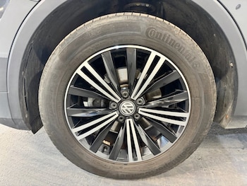 Used Volkswagen Tiguan 2018 for sale - 75253848: Photo