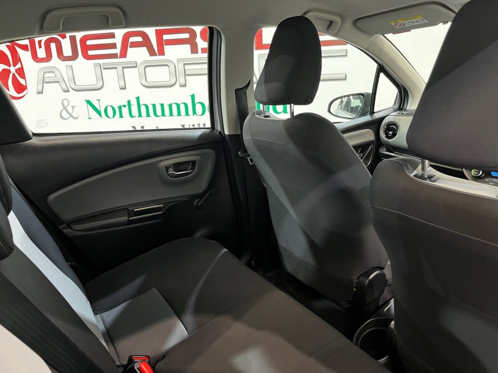 Used Toyota Yaris 2018 for sale - 76973132: Photo 16