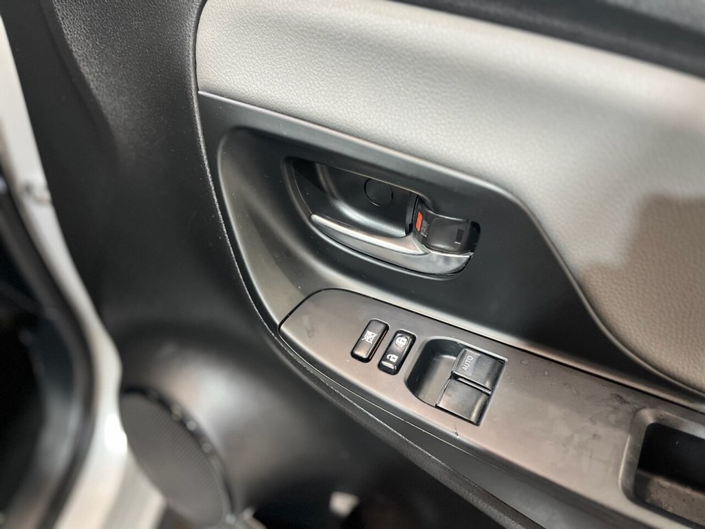 Used Toyota Yaris 2018 for sale - 76973132: Photo 19