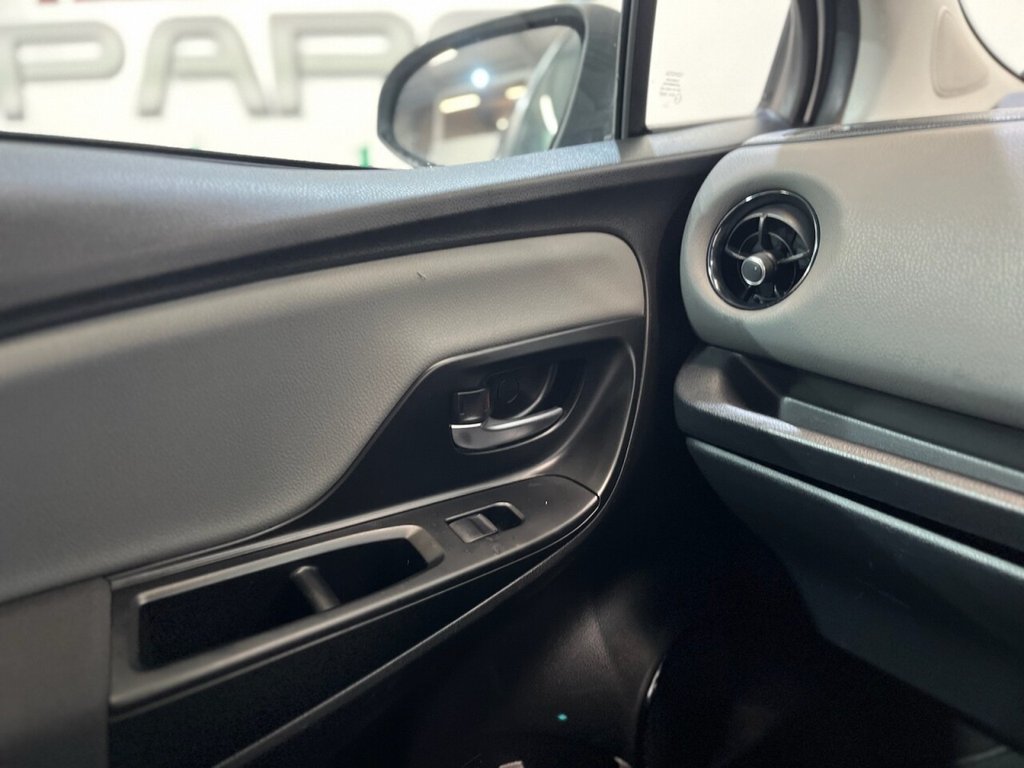 Used Toyota Yaris 2018 for sale - 76973132: Photo 28