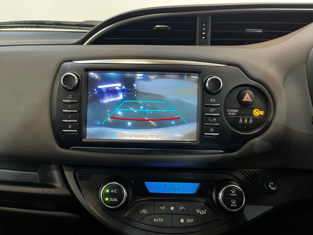 Used Toyota Yaris 2018 for sale - 76973132: Photo 43