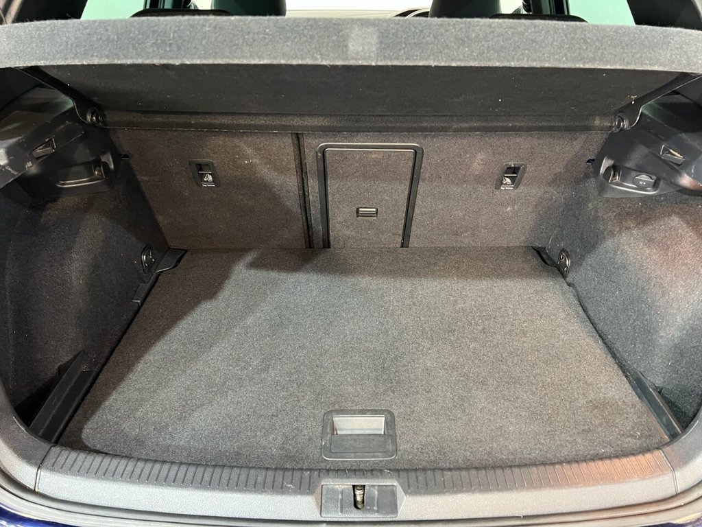 Used Volkswagen Golf 2020 for sale - 77849592: Photo 21