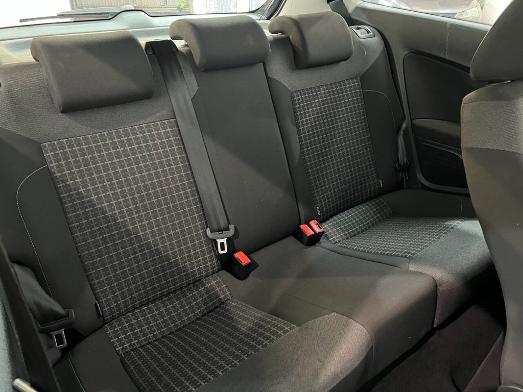 Used Volkswagen Polo 2015 for sale - 77734232: Photo 10