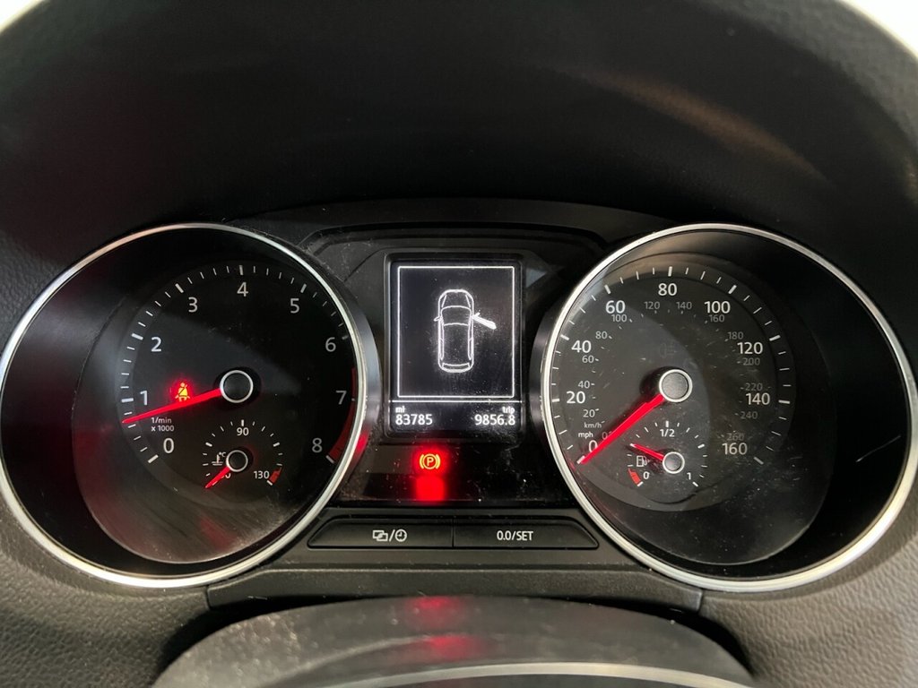 Used Volkswagen Polo 2015 for sale - 77734232: Photo 11