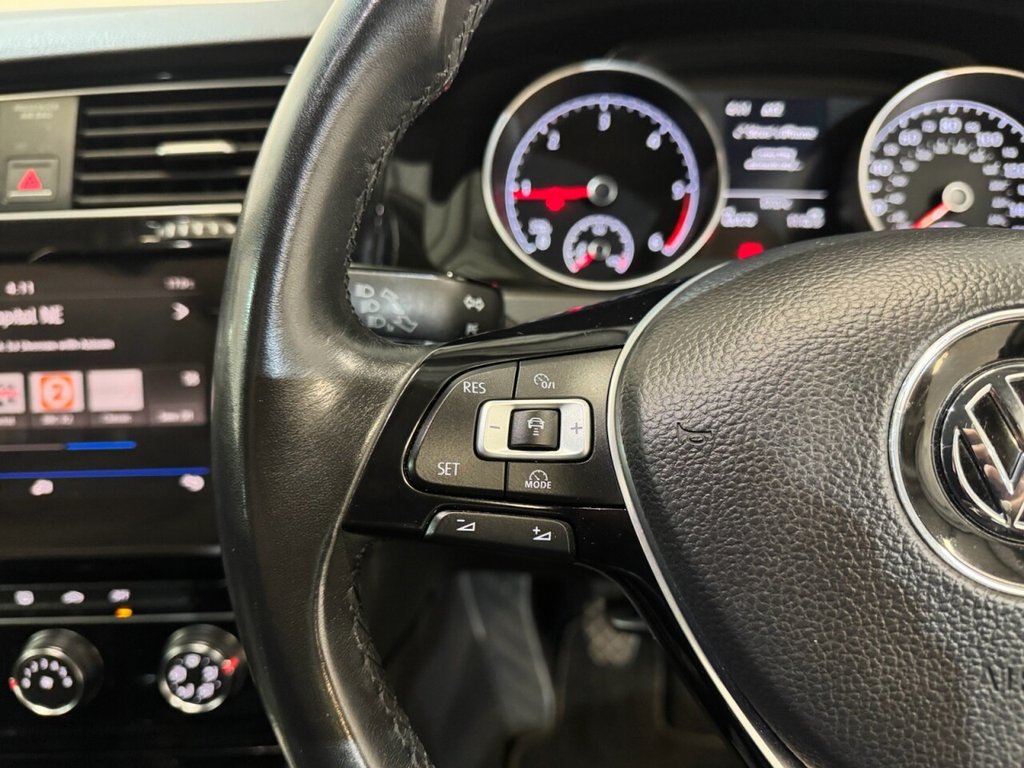 Used Volkswagen Golf 2017 for sale - 76569752: Photo 10