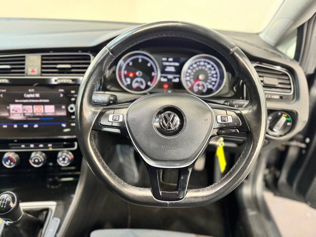 Used Volkswagen Golf 2017 for sale - 76569752: Photo 8