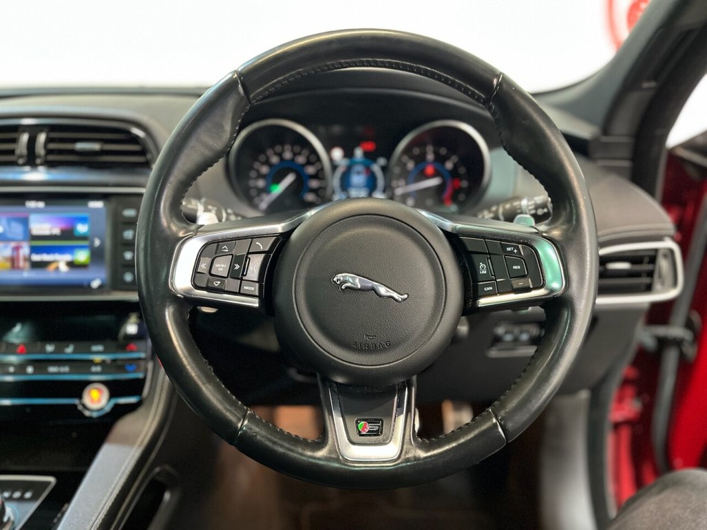 Used Jaguar F-Pace 2017 for sale - 76973248: Photo 25