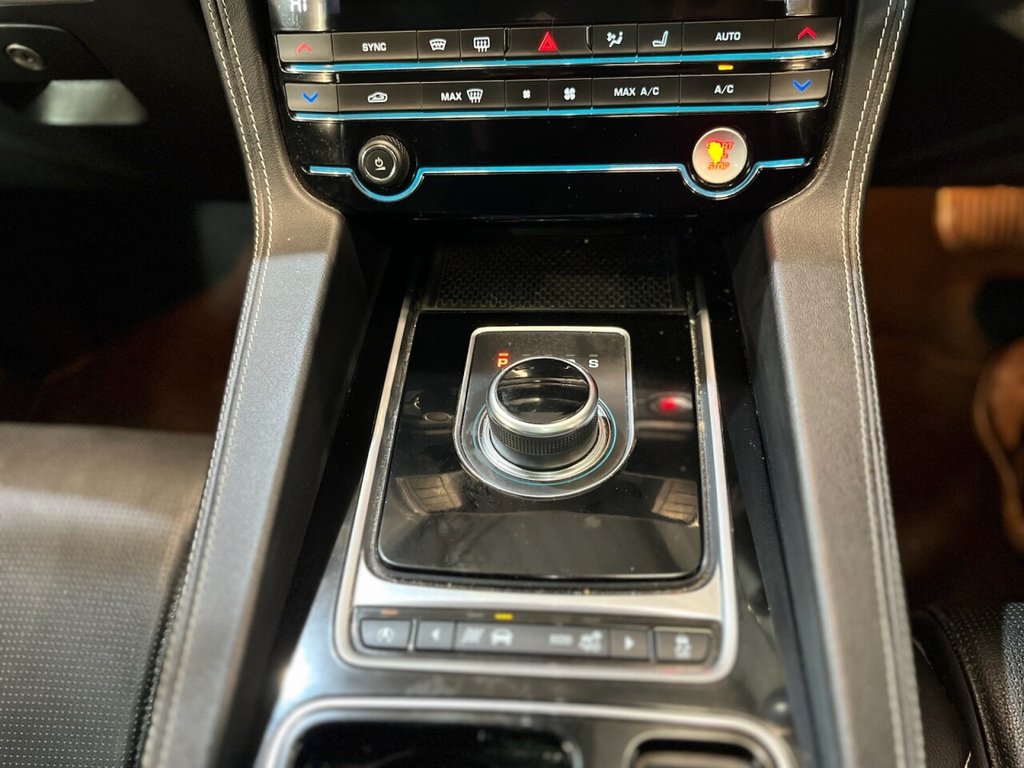 Used Jaguar F-Pace 2017 for sale - 76973248: Photo 29