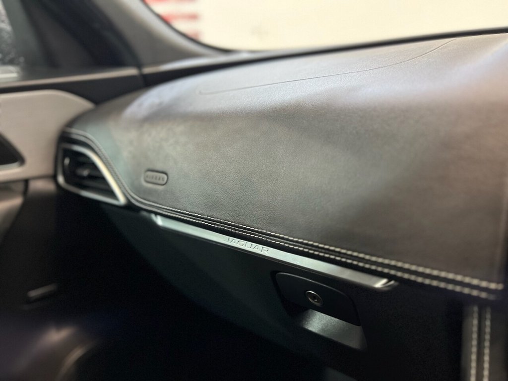 Used Jaguar F-Pace 2017 for sale - 76973248: Photo 31
