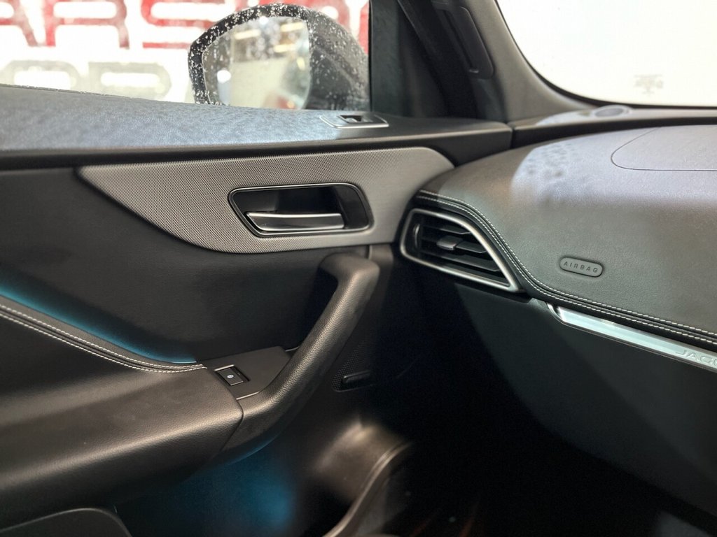 Used Jaguar F-Pace 2017 for sale - 76973248: Photo 32