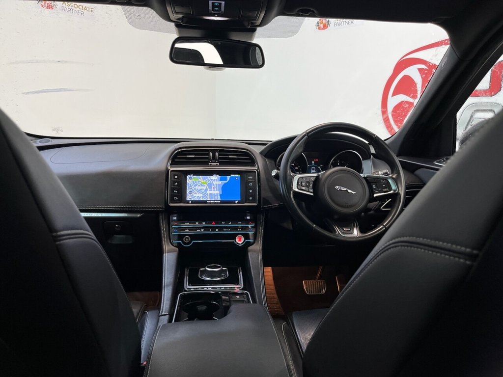 Used Jaguar F-Pace 2017 for sale - 76973248: Photo 50