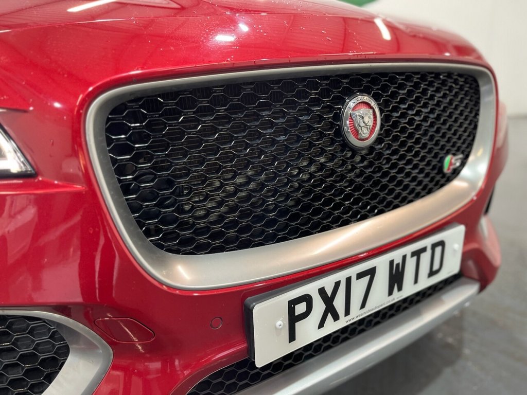 Used Jaguar F-Pace 2017 for sale - 76973248: Photo 7