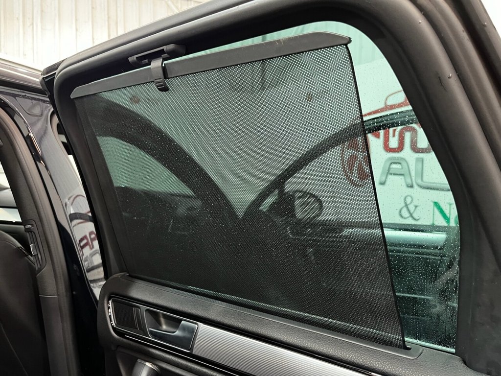 Used Volkswagen Touareg 2016 for sale - 76973391: Photo 22