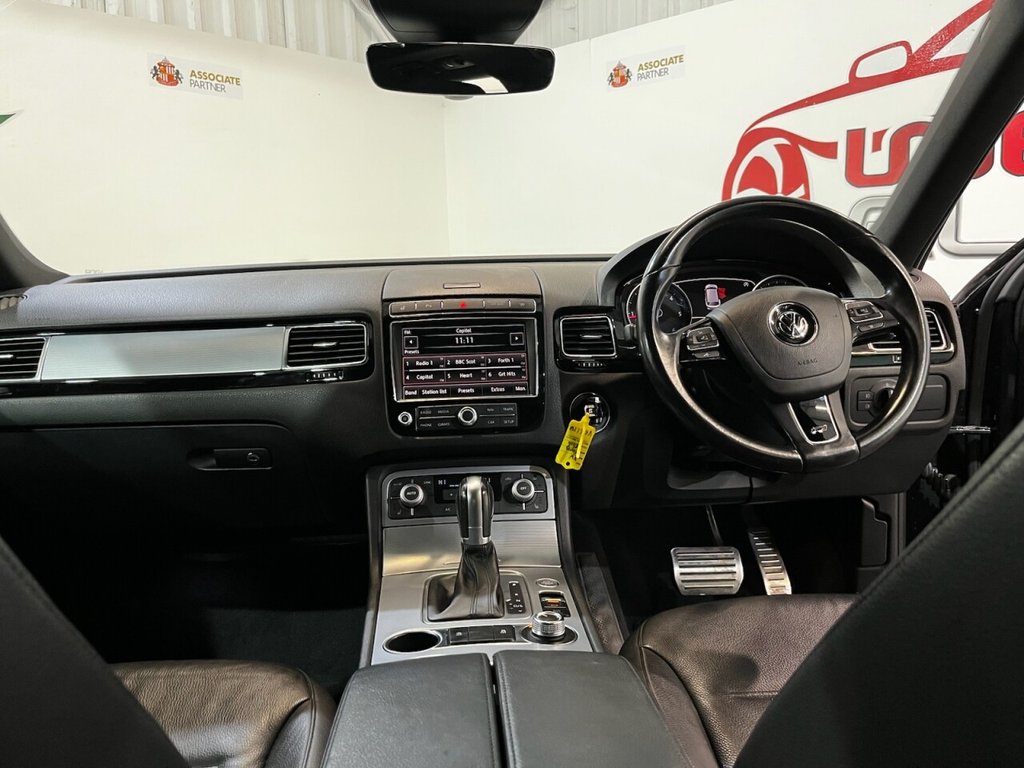 Used Volkswagen Touareg 2016 for sale - 76973391: Photo 24