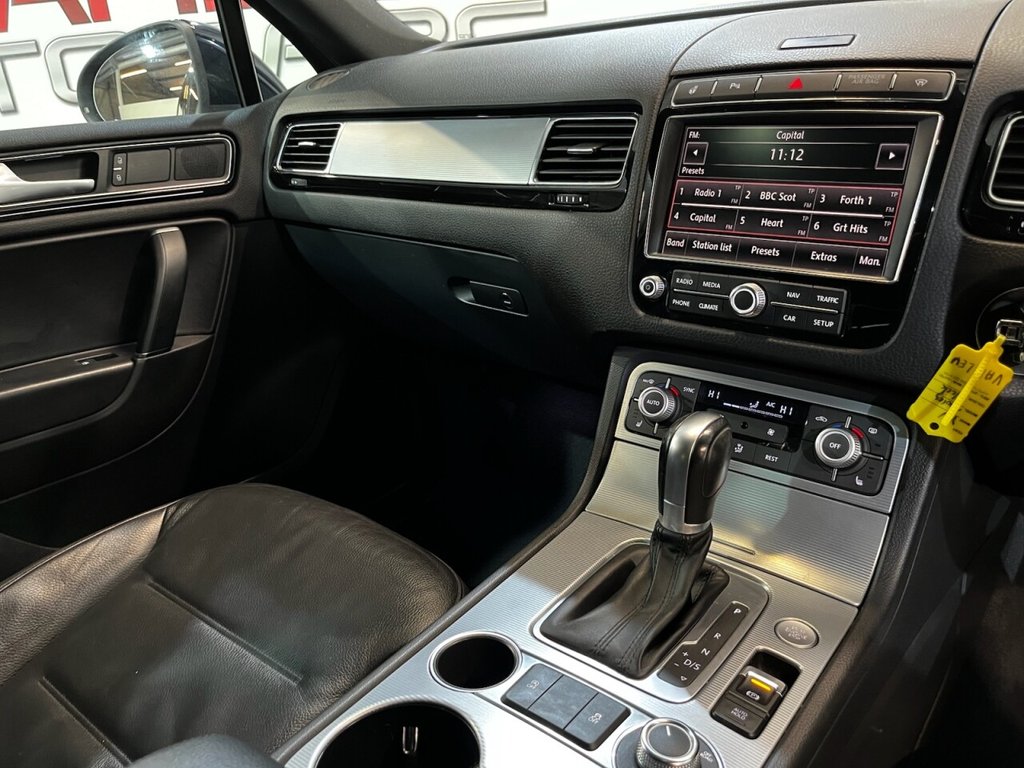 Used Volkswagen Touareg 2016 for sale - 76973391: Photo 31