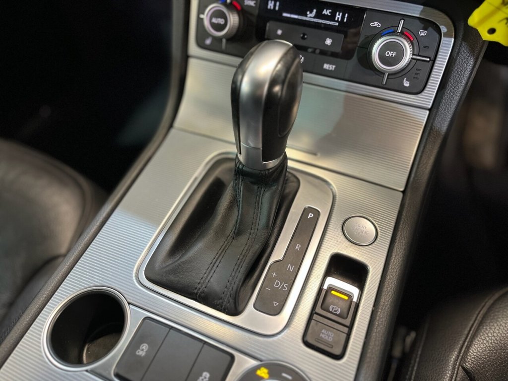 Used Volkswagen Touareg 2016 for sale - 76973391: Photo 32