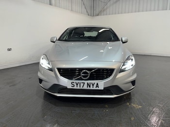 Used Volvo V40 2017 for sale - 78358196: Photo
