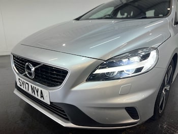 Used Volvo V40 2017 for sale - 78358196: Photo
