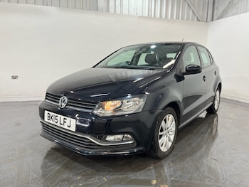 Used Volkswagen Polo 2015 for sale - 78457852: Photo