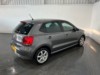Used Volkswagen Polo 2011 for sale - 78082950: Photo