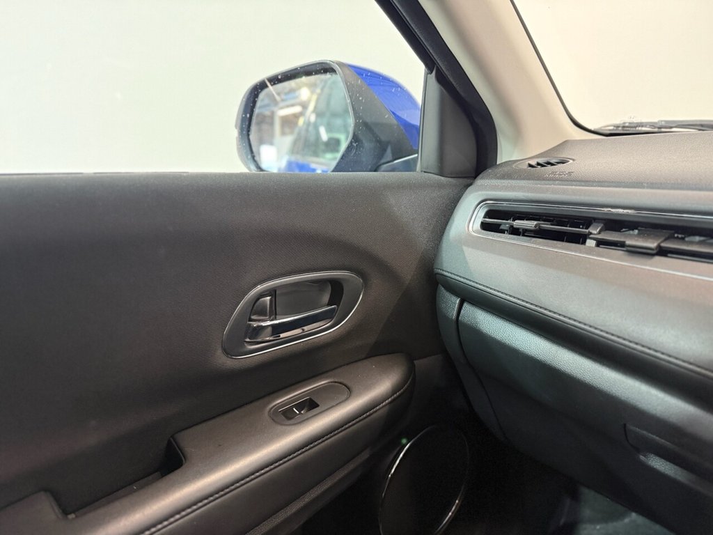 Used Honda HR-V 2017 for sale - 77936106: Photo 23